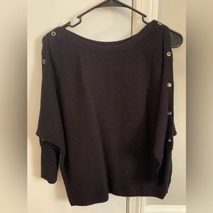 Women’s sweater. !! Bundle Discount: Buy 3+ items and get 30% off !!
